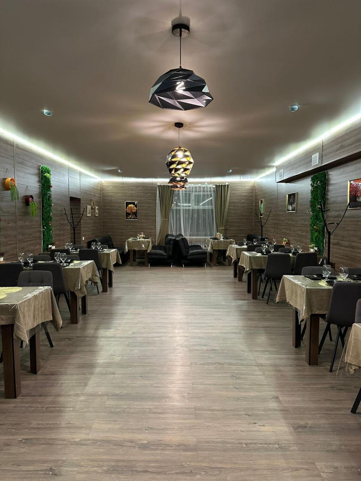Belon Garden Hotel Astana Luaran gambar
